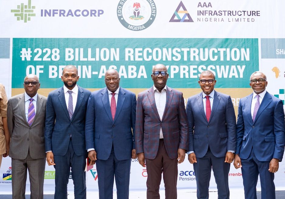 Edo State Government signed an equity partnership deal with Africa Plus Partners Nigeria Limited (APPNL) for the reconstruction of the 125km Benin – Asaba Expressway.